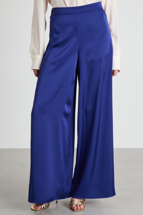 Pantaloni in raso