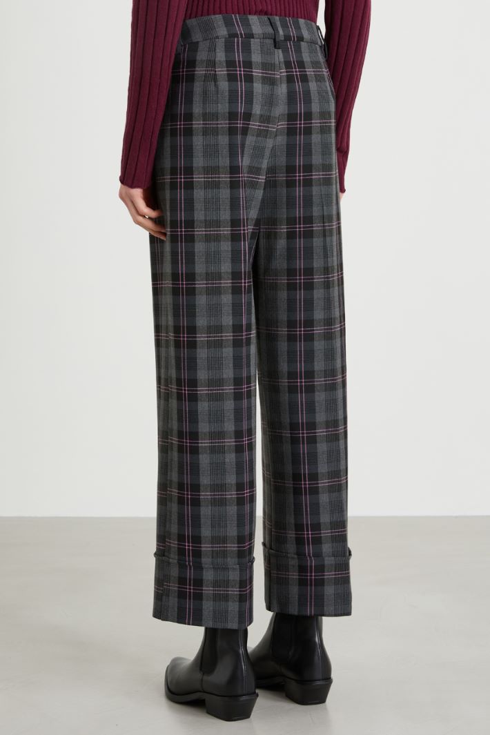 Turn-up straight-leg trousers Intrend - 3