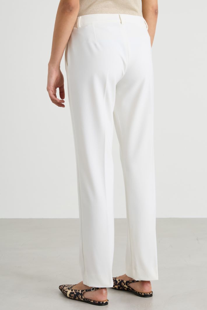 Pantaloni in tessuto diagonale Intrend - 3