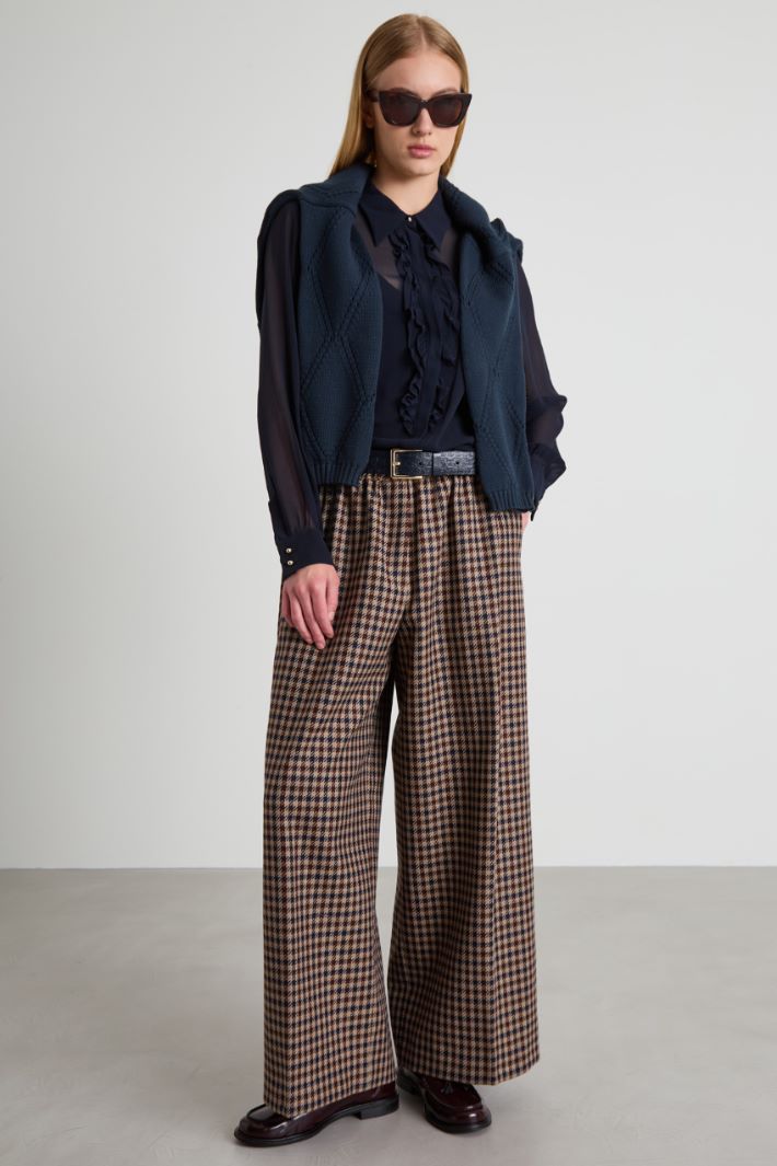 Wide-fit wool trousers Intrend