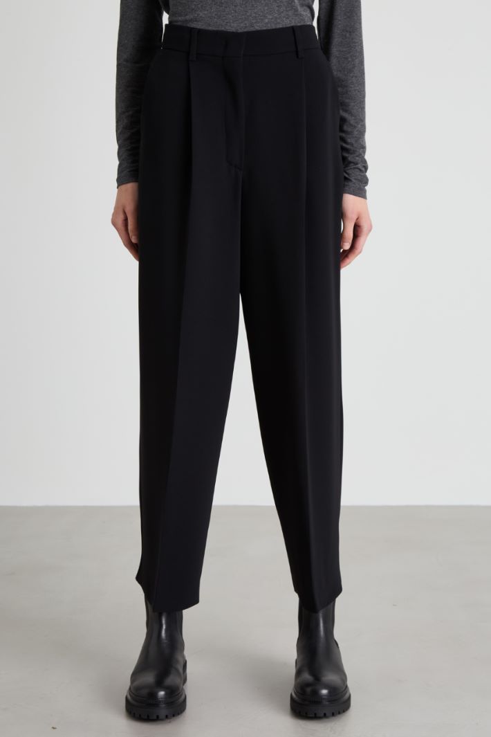 Pantaloni baggy in cady