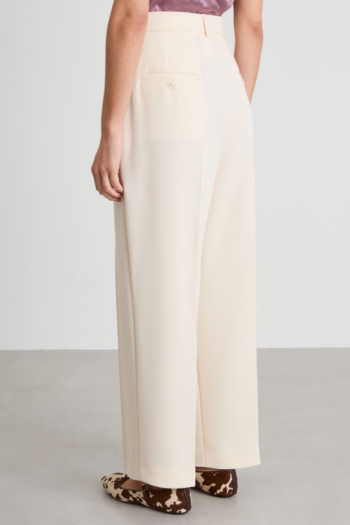 Pantaloni baggy in cady