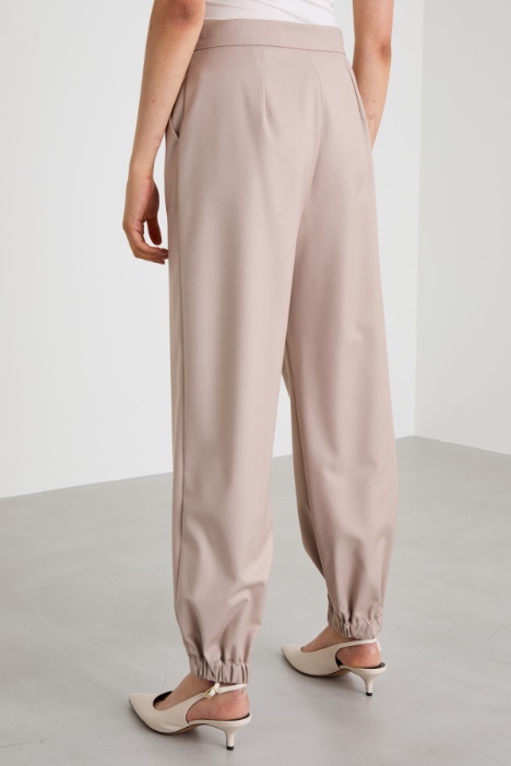 Pantaloni con polsini sul fondo