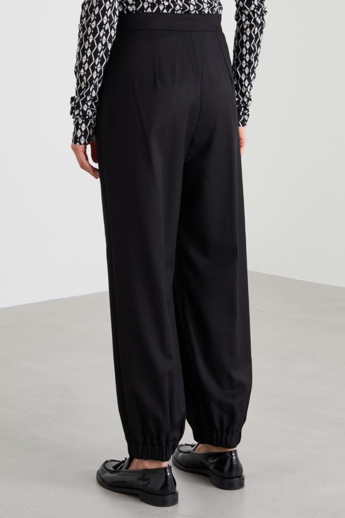 Cuffed-hem trousers Intrend - 3
