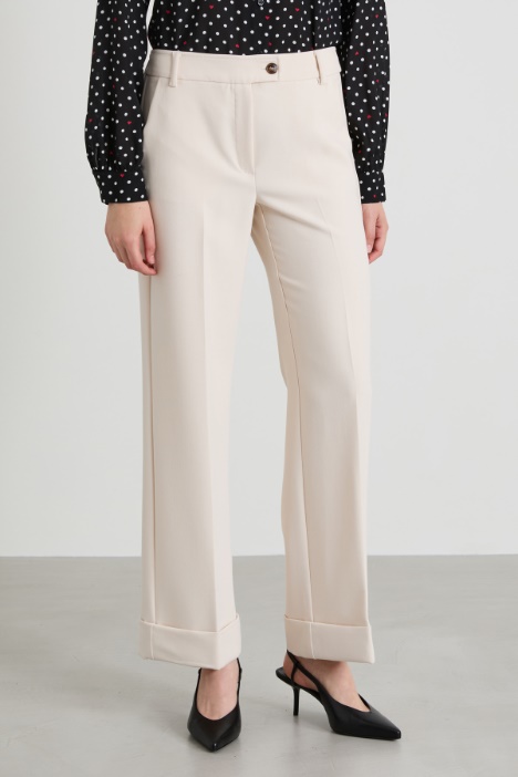 Pantaloni dritti con risvolto