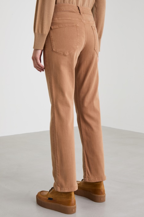 Pantaloni flare in gabardina
