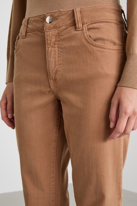 Pantaloni flare in gabardina