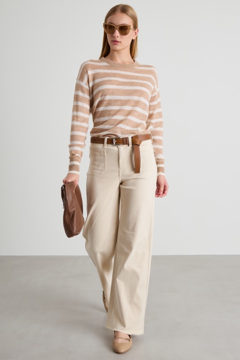 Pantaloni con fondo sfrangiato Intrend