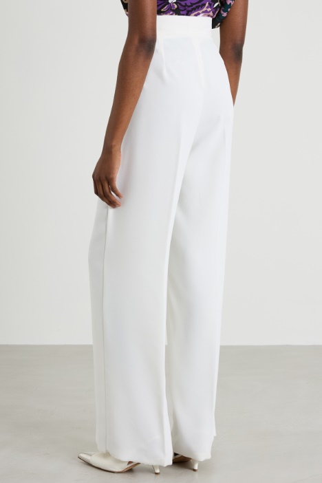 Pantaloni in envers satin