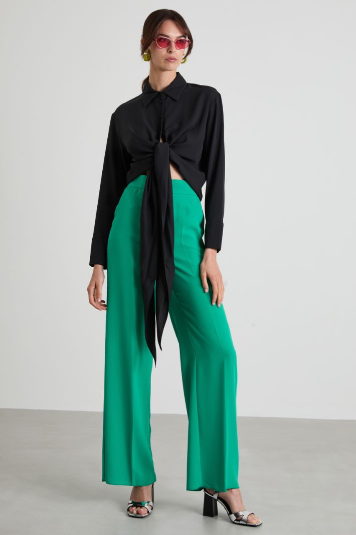 Pantaloni in envers satin Intrend