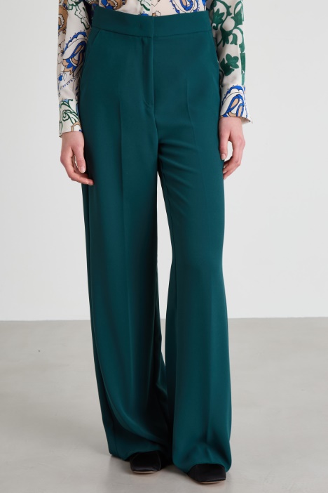 Pantaloni in envers satin