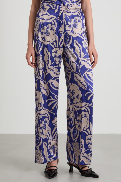 Pantaloni in raso