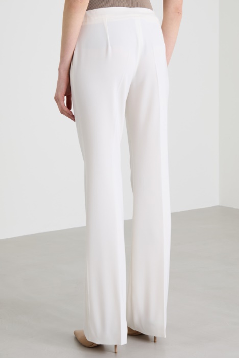 Pantaloni in twill con piega