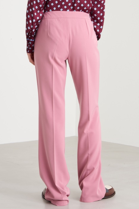 Pantaloni in twill con piega