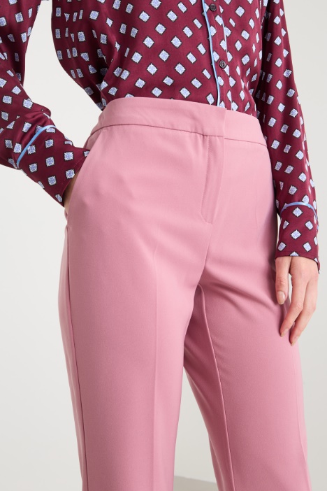 Pantaloni in twill con piega