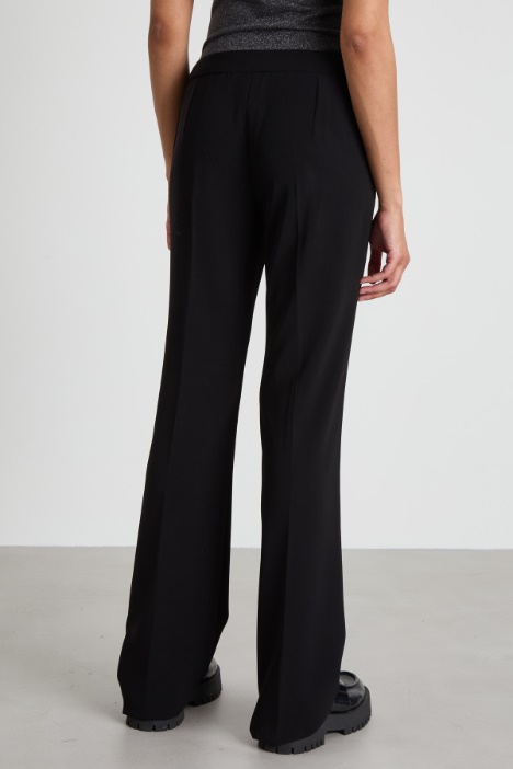 Pantaloni in twill con piega