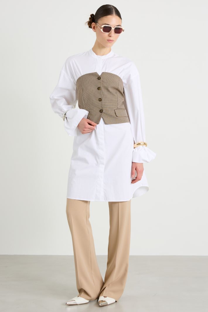 Pantaloni in twill con piega Intrend