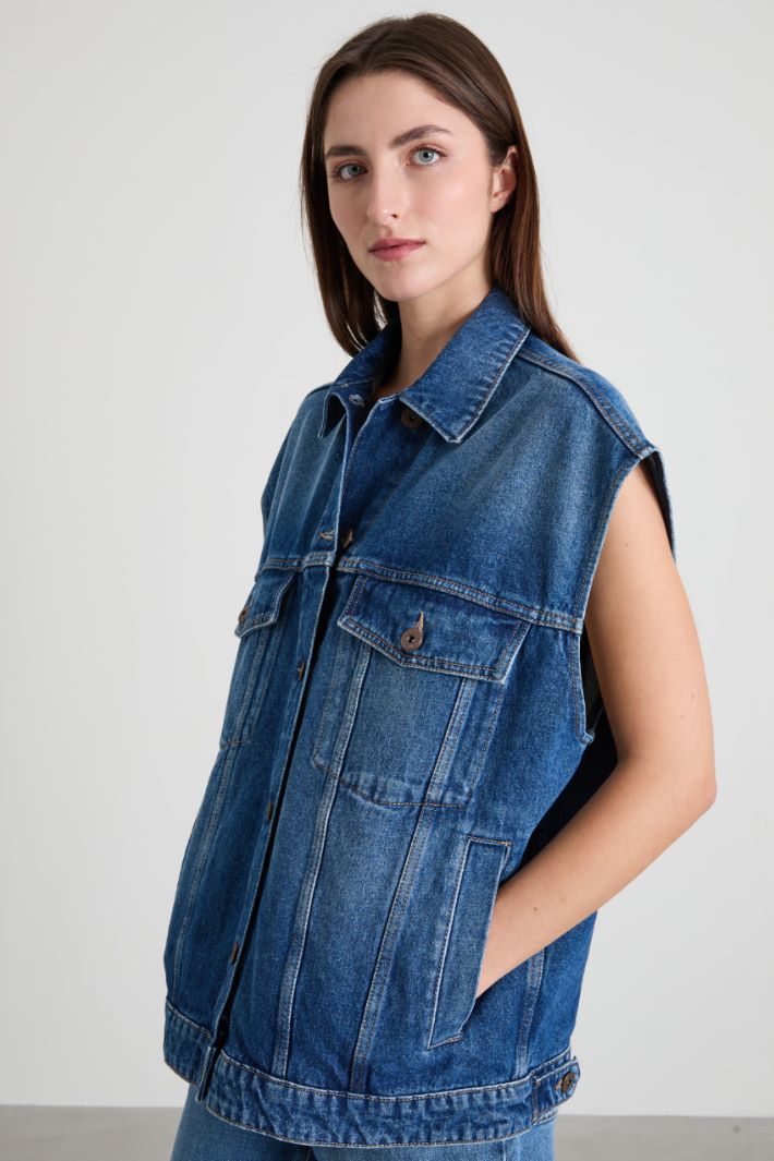 Gilet over in jeans Intrend