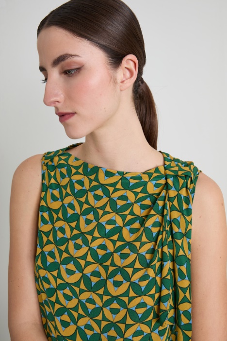 Top con motivo annodato