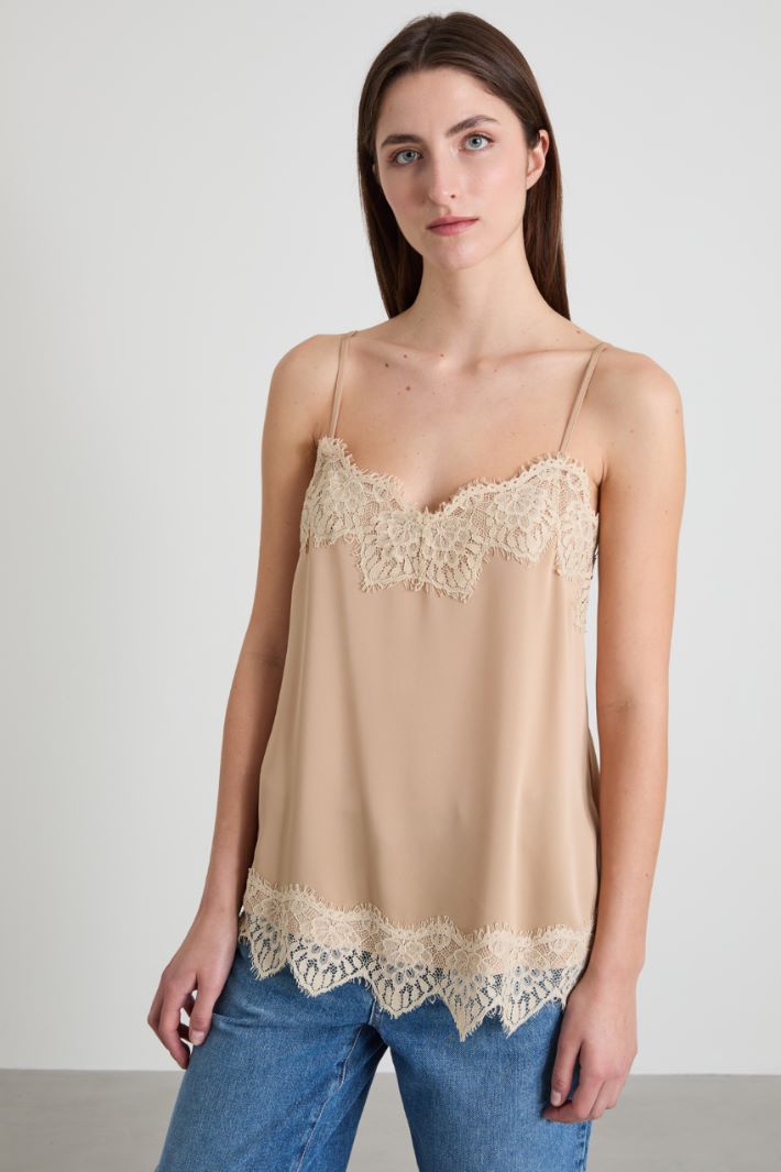 Top con inserti in pizzo Intrend