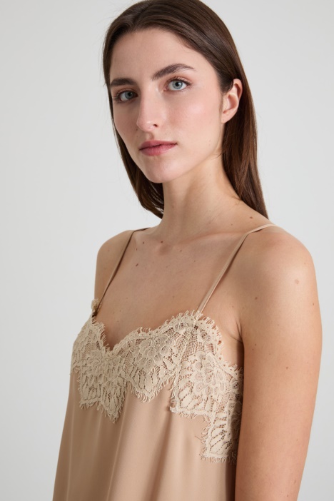 Top con inserti in pizzo