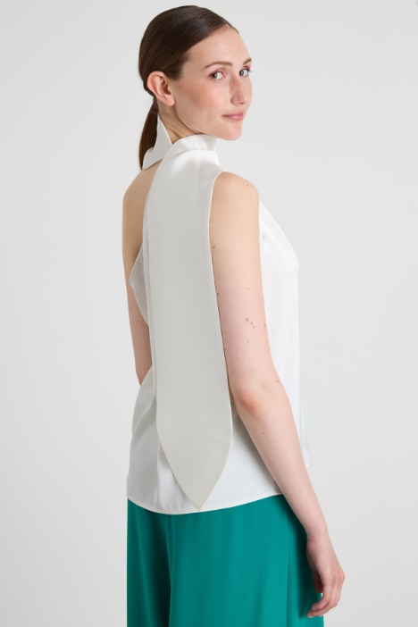 Top monospalla con foulard