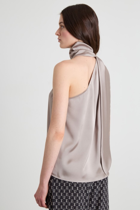 Top monospalla con foulard