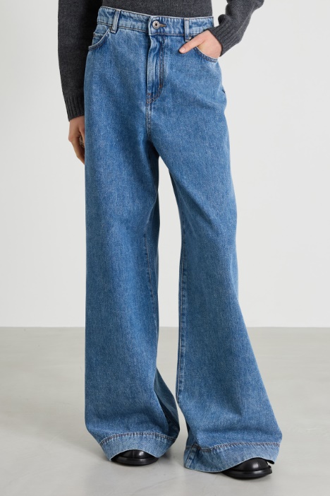 Vaqueros de pernera ancha