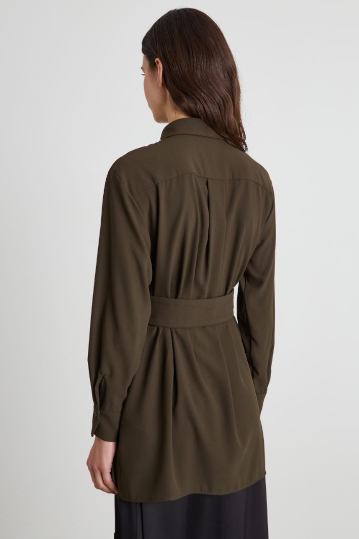 Crepe shirt with belt Intrend - 2