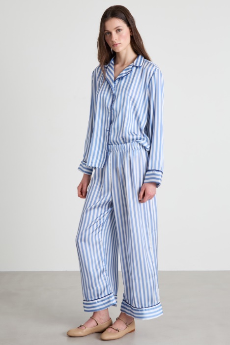 Pijama de raso estampado