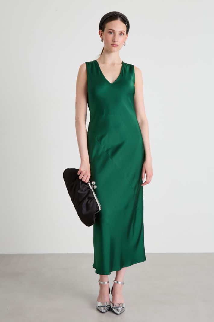Satin dress Intrend