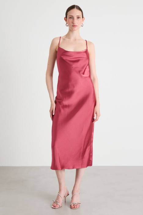 Vestido lencero con drapeado