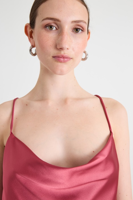 Vestido lencero con drapeado