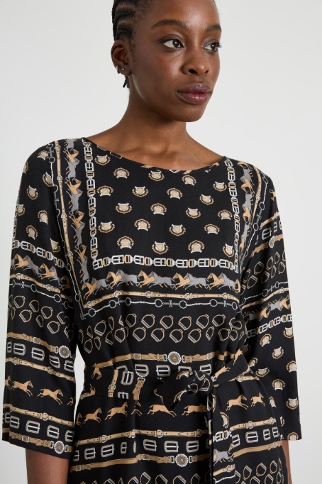 Vestido con cinturón