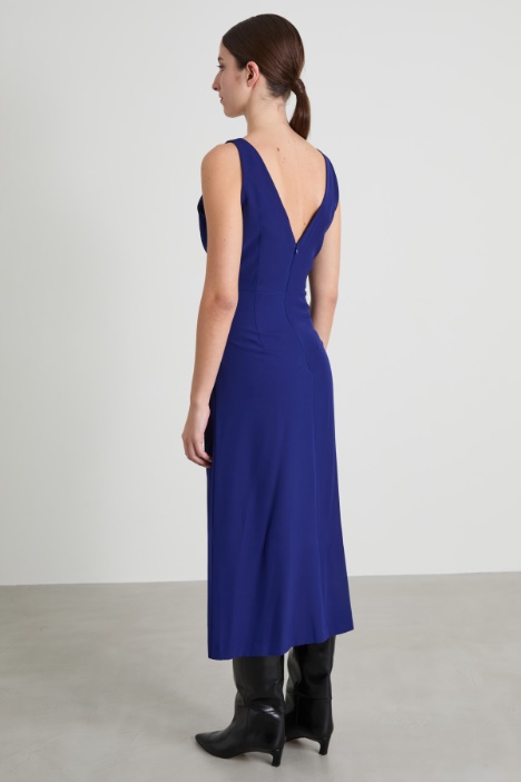 Abito a tubino con spacco