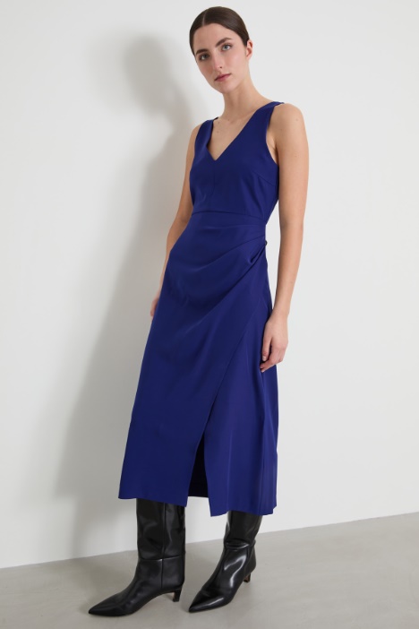 Abito a tubino con spacco