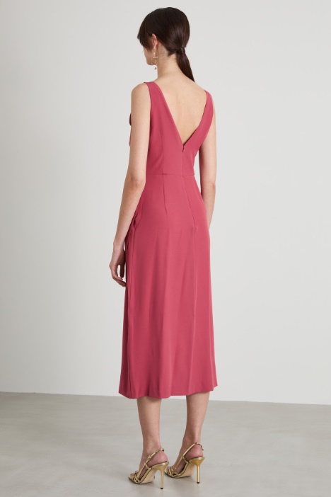 Abito a tubino con spacco