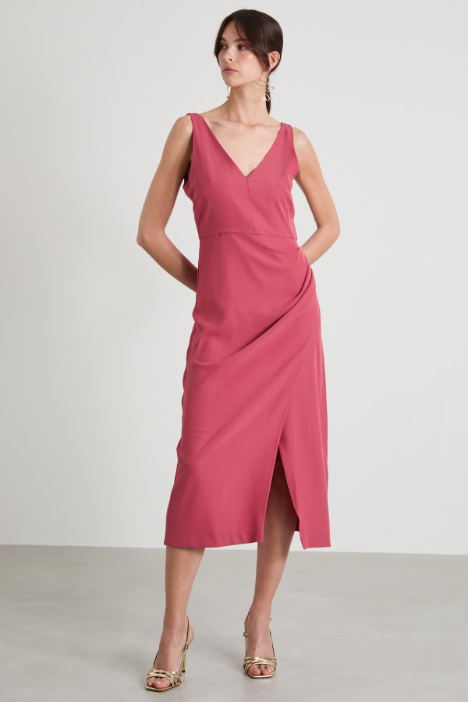 Abito a tubino con spacco