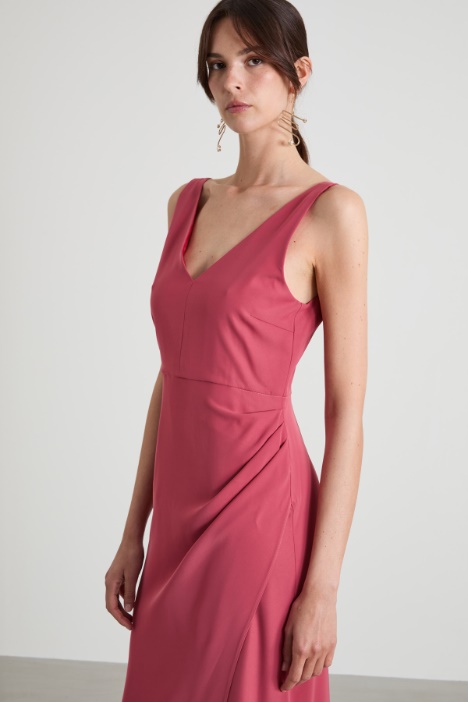 Abito a tubino con spacco