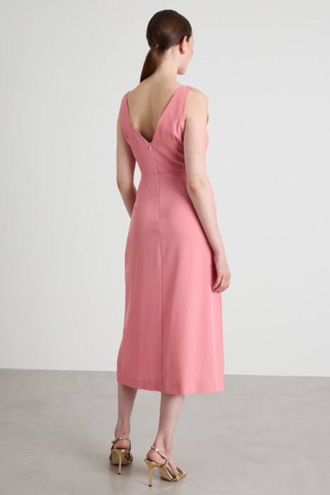 Abito a tubino con spacco