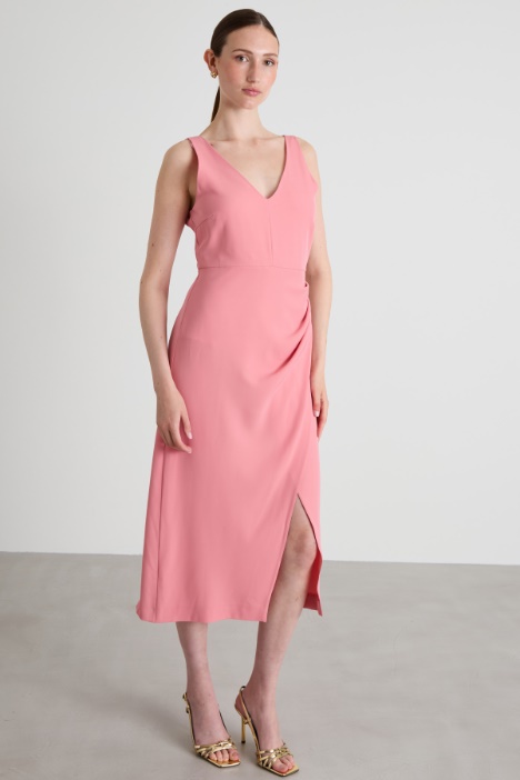 Abito a tubino con spacco