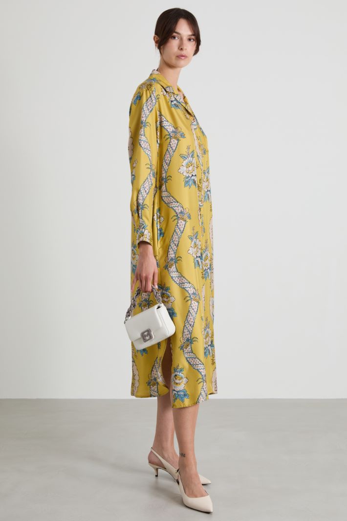 Silk shirt dress Intrend