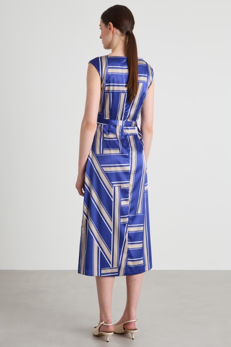 Abito a tubino in raso