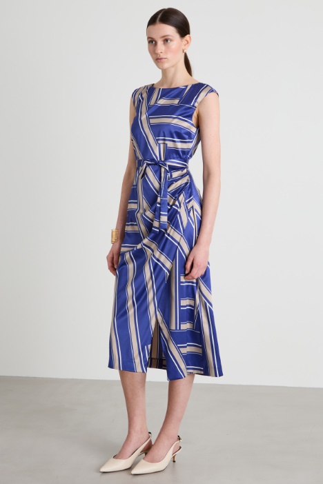 Abito a tubino in raso