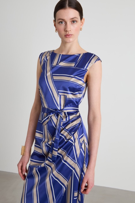 Abito a tubino in raso