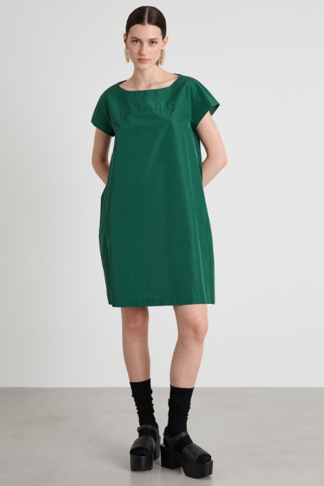 Abito svasato in taffetà