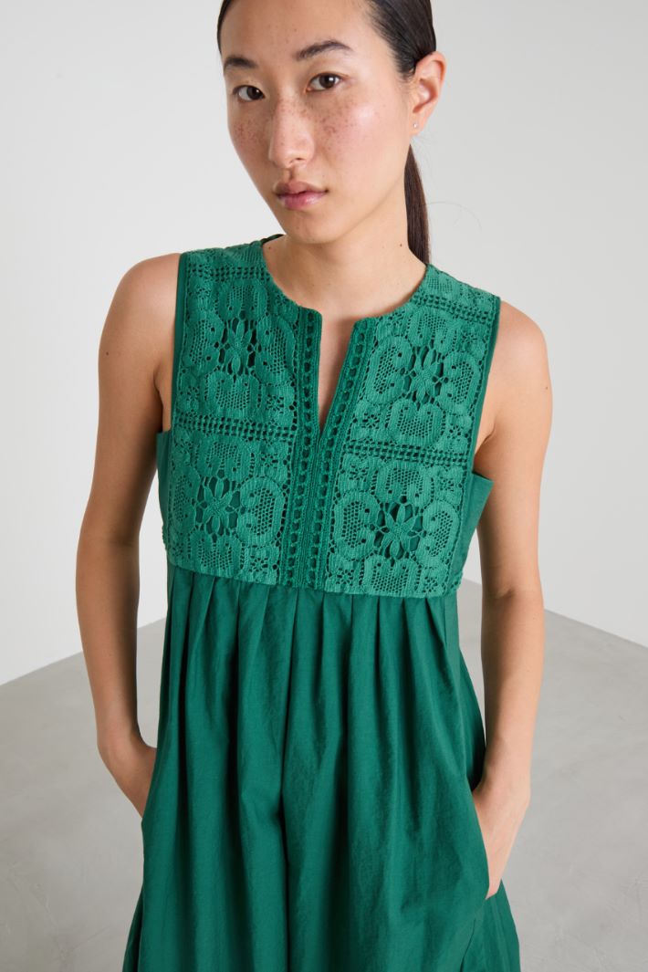 Vestido de lona con bordado Intrend - 4