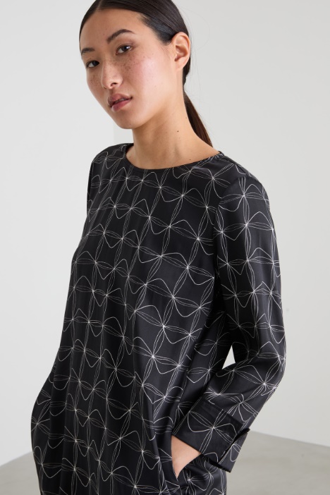 Vestido corto de sarga