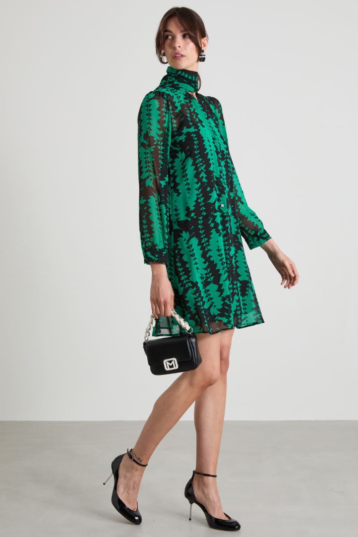 Vestido de georgette Intrend