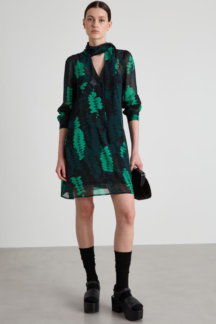 Vestido de georgette Intrend